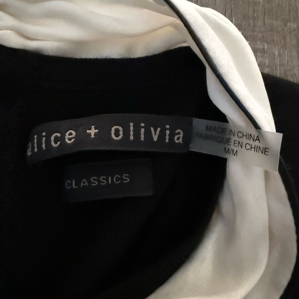 Alice and Olivia Zani Bow Collar Sweater Size M - Picture 9 of 16